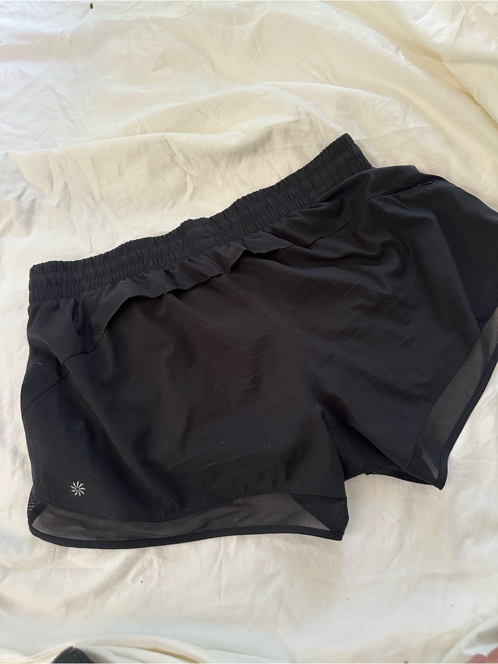 Athleta Mesh Racer Run Short 4” - Picture 4 of 5